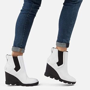Sorel Wedge boots